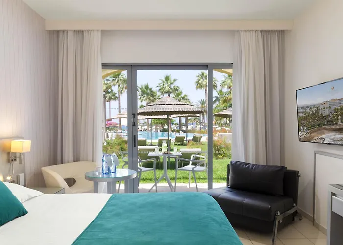 St George Beach Hotel & Spa Resort (Adults Only)